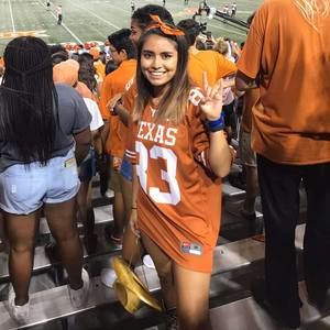 Meet your Posher, Dania